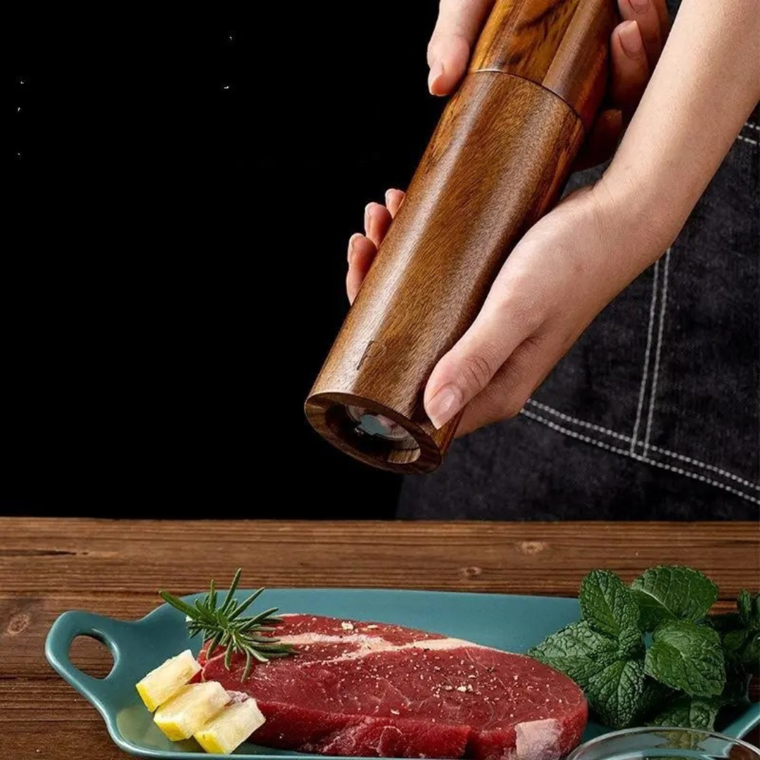 Stjärnholm Salt & Pepparkvarn i Valnöt
